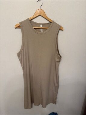 lululemon athletica Sleeveless Scoop Neck Tank - Taupe Beige